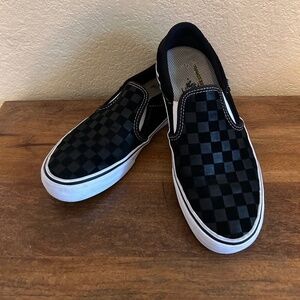 Black Checkered Classic Slip On Women’s Vans 9.5